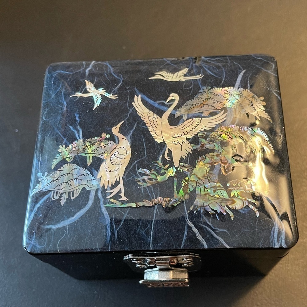 Bird detail hand made mini jewelry box